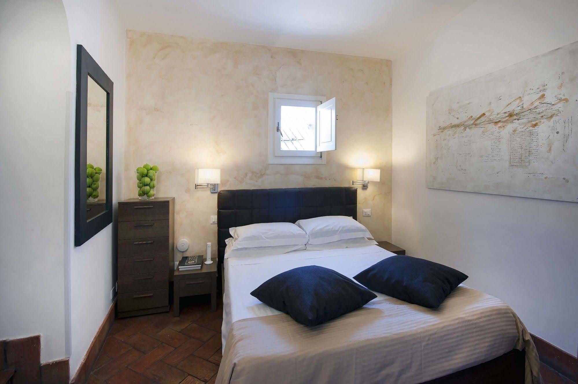 רומא Navona Luxury Apartments מראה חיצוני תמונה