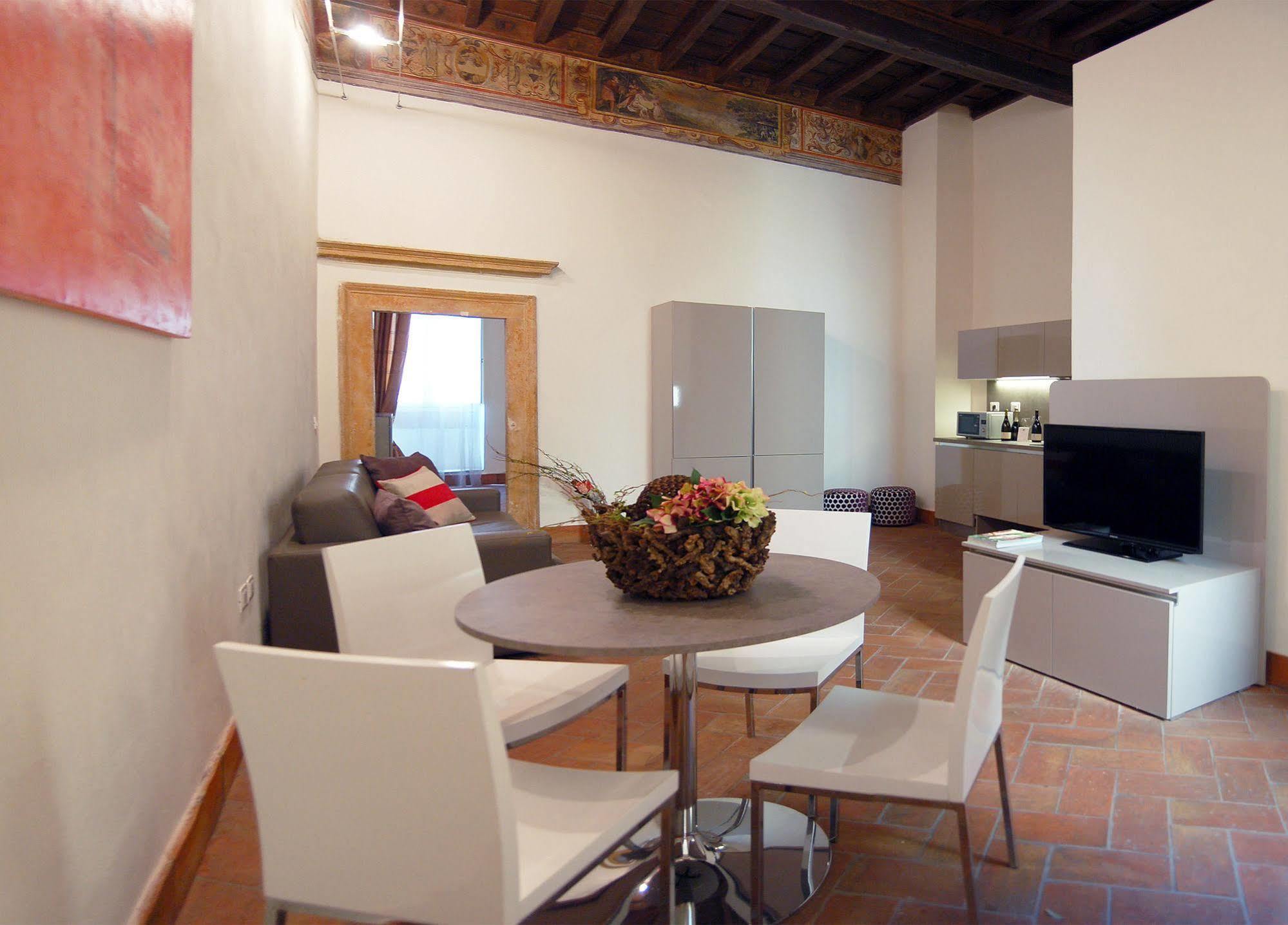 רומא Navona Luxury Apartments מראה חיצוני תמונה