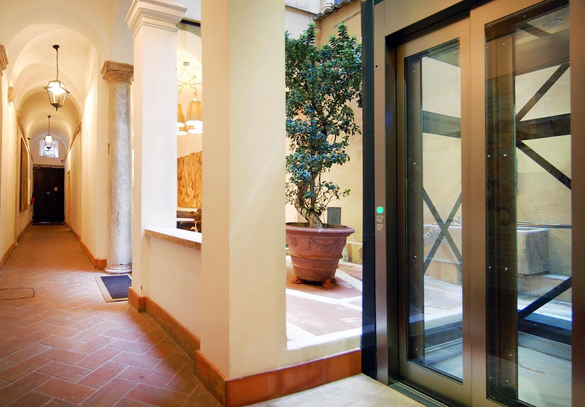 רומא Navona Luxury Apartments מראה חיצוני תמונה