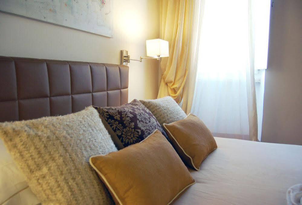 רומא Navona Luxury Apartments מראה חיצוני תמונה